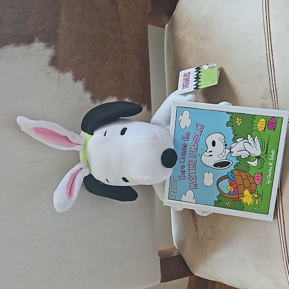 Peanuts Other - Nwt Snoopy Easter Beagle